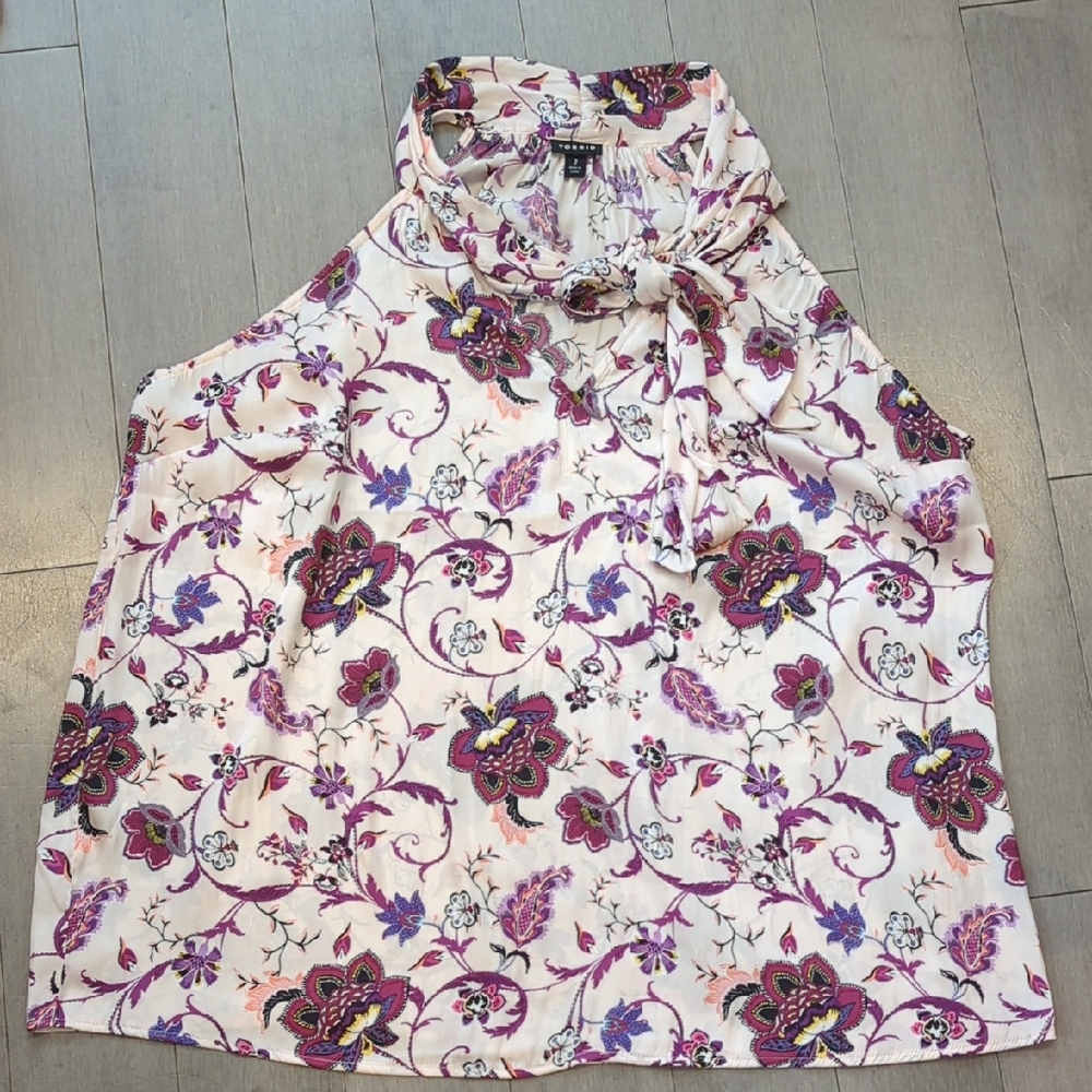 Torrid Pink Floral Print Sleeveless Blouse Neck Tie Size 2